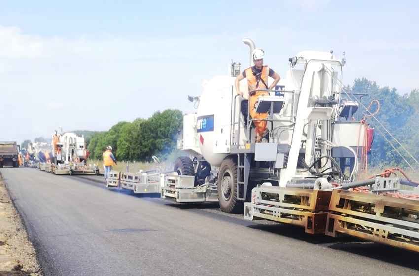 De Asfalt Recycle Trein in bedrijf
